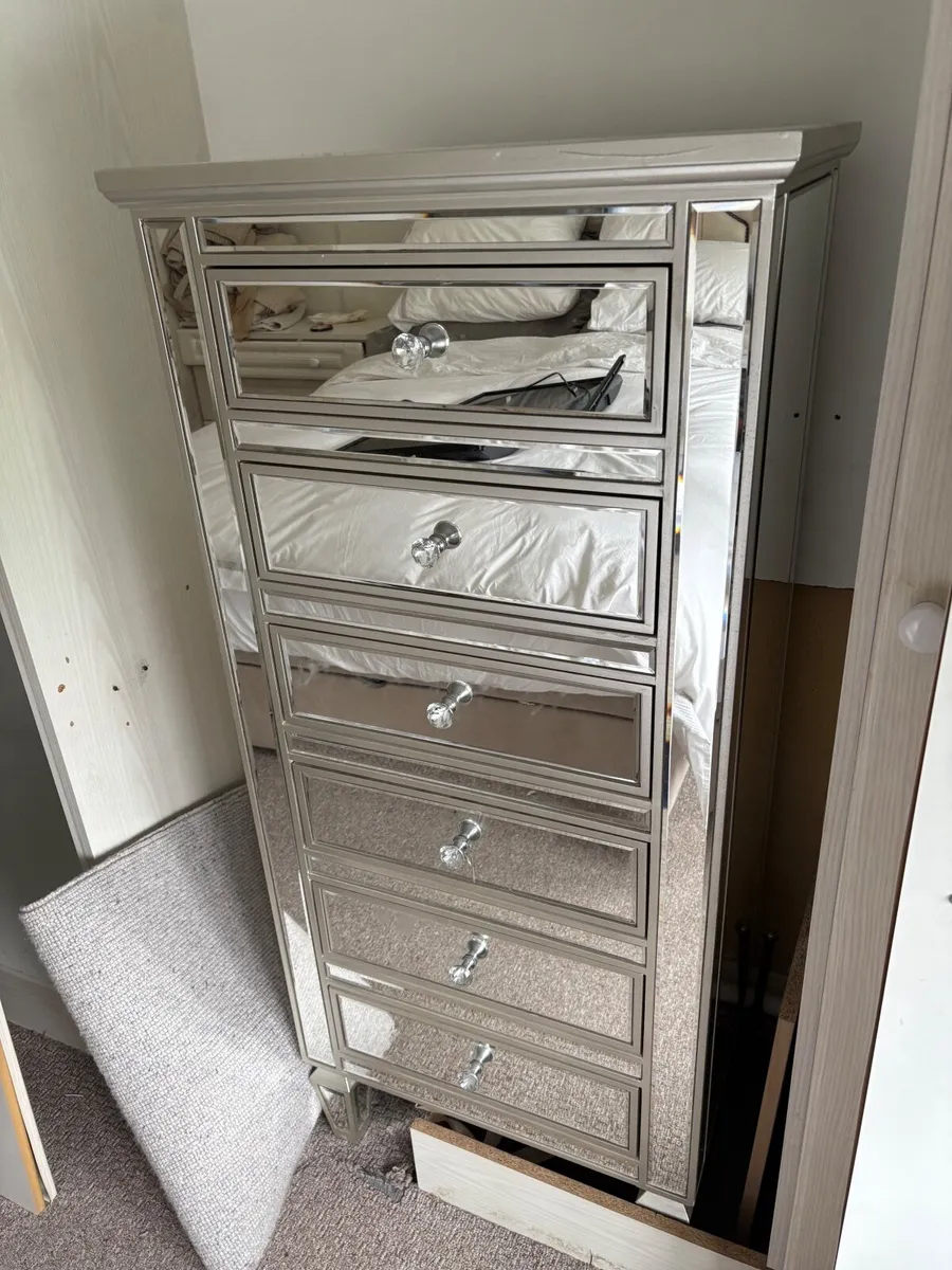 Tall boy Chest of drawers