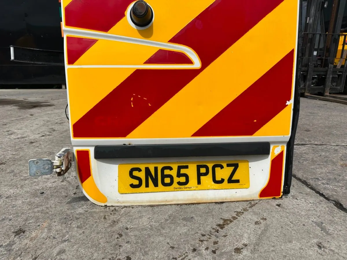 2015 crafter sprinter rear left door - Image 2