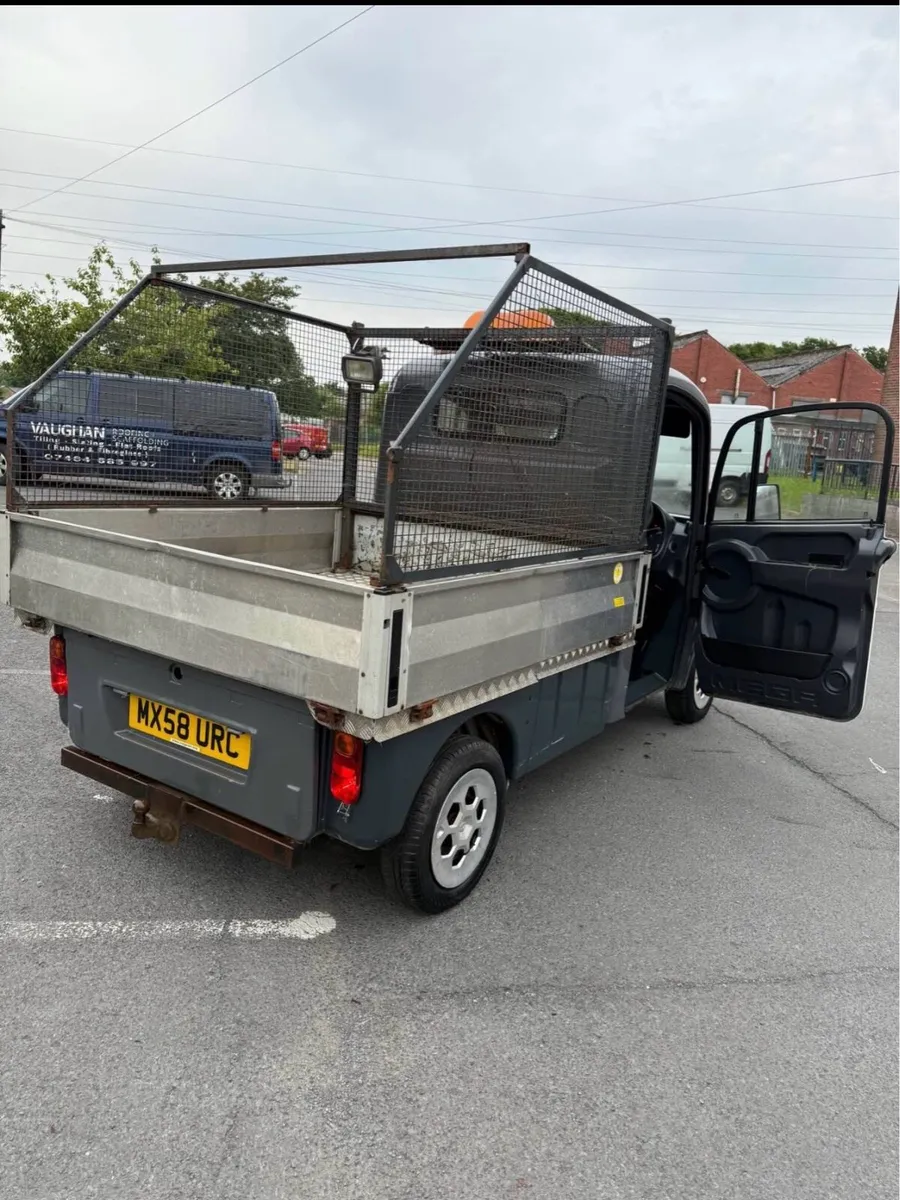 Tipper truck - Image 3