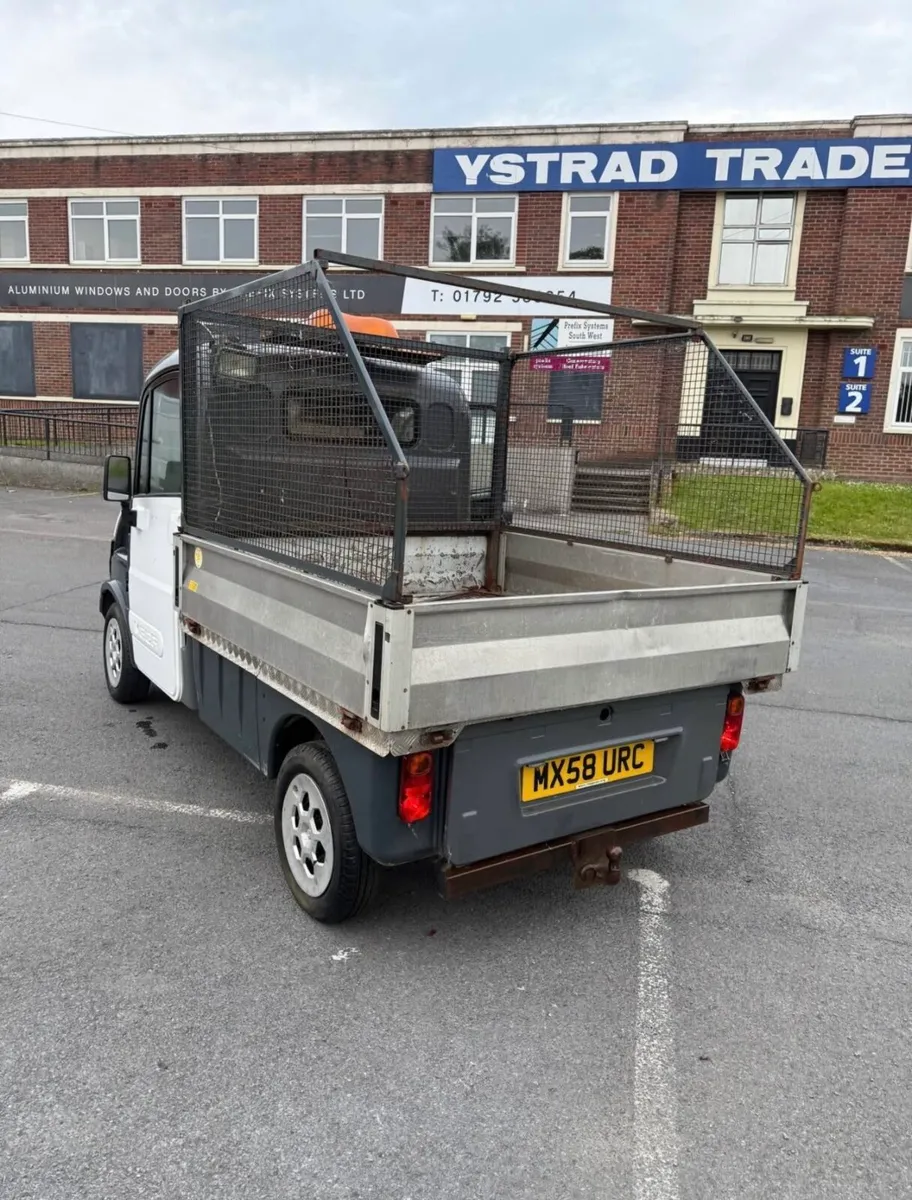 Tipper truck - Image 4