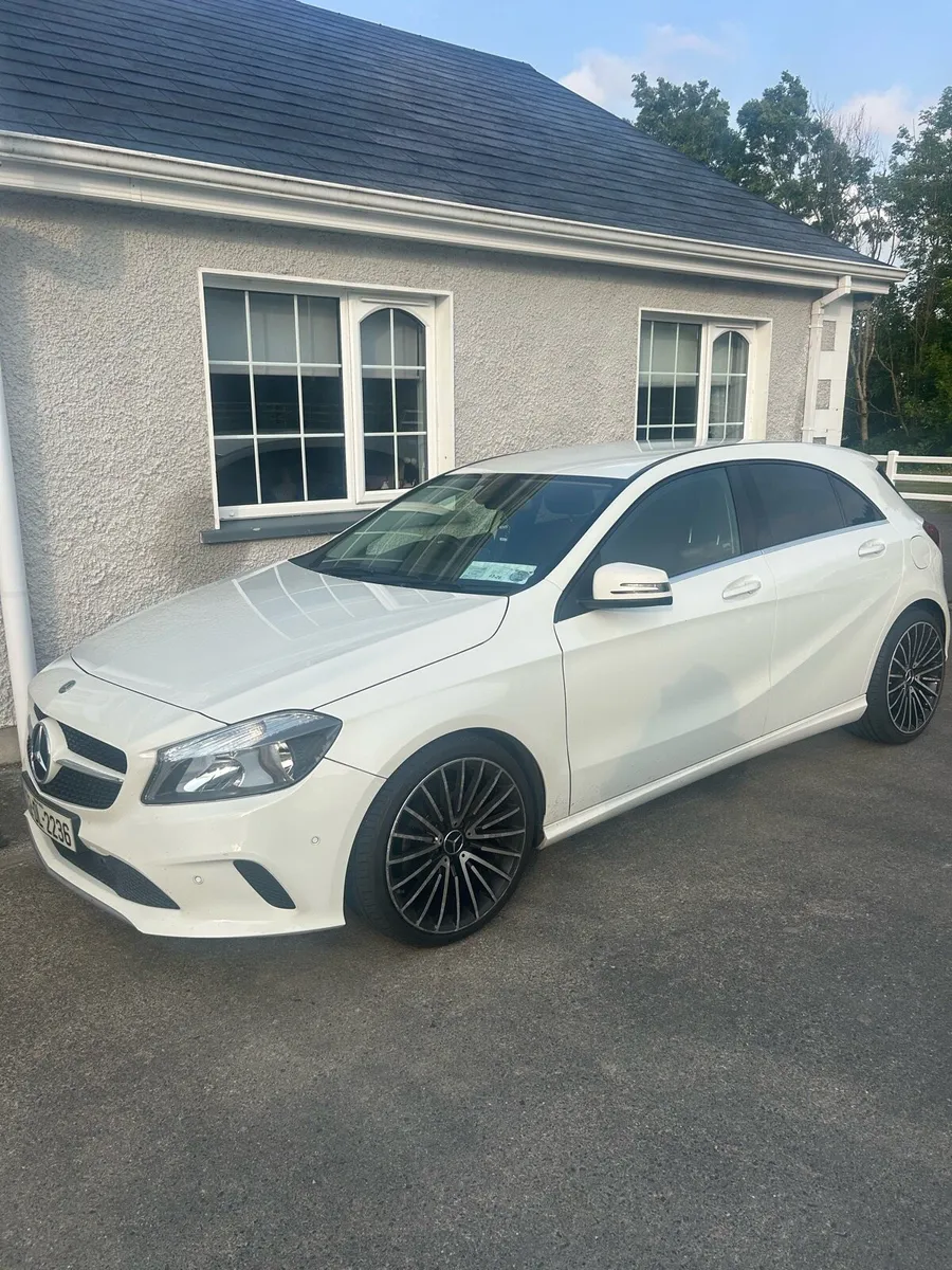 172 Mercedes Benz A180d - Image 3