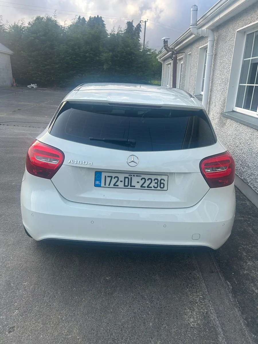 172 Mercedes Benz A180d - Image 4