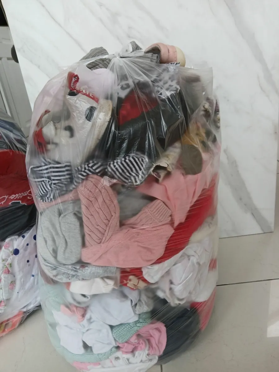 6 bags of girls clothes bundle 12 - 18 months - Image 4