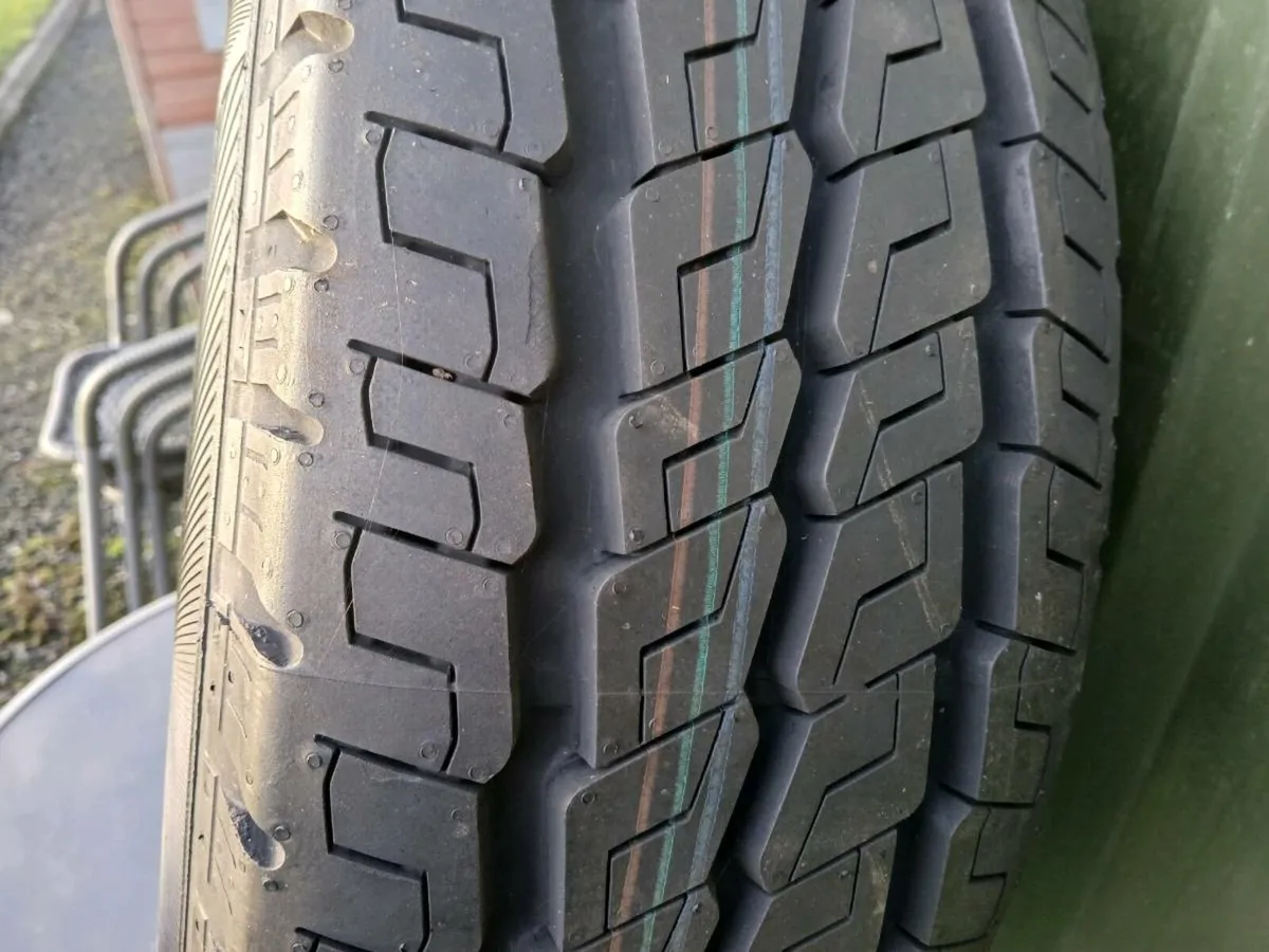 Spare wheel and tyre - Image 4