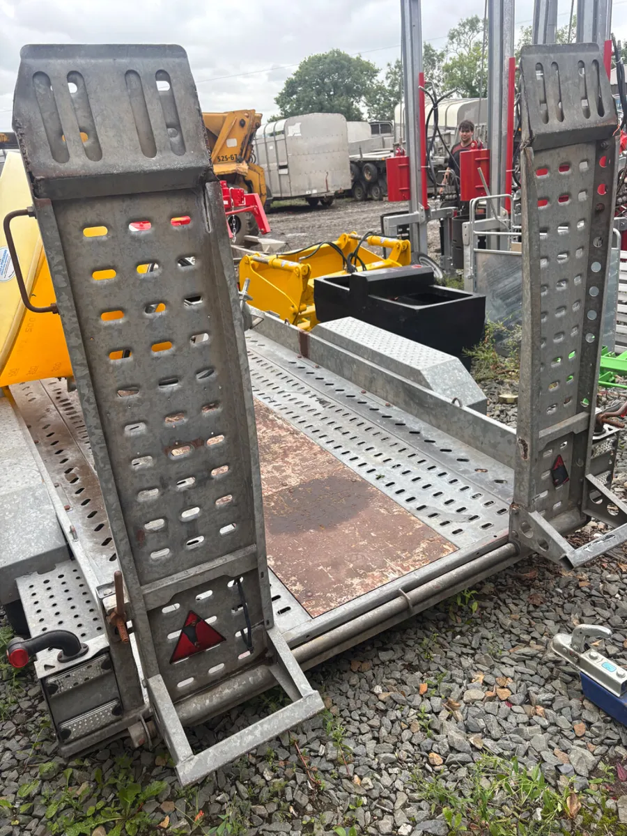 Brian James plant trailer - Image 2