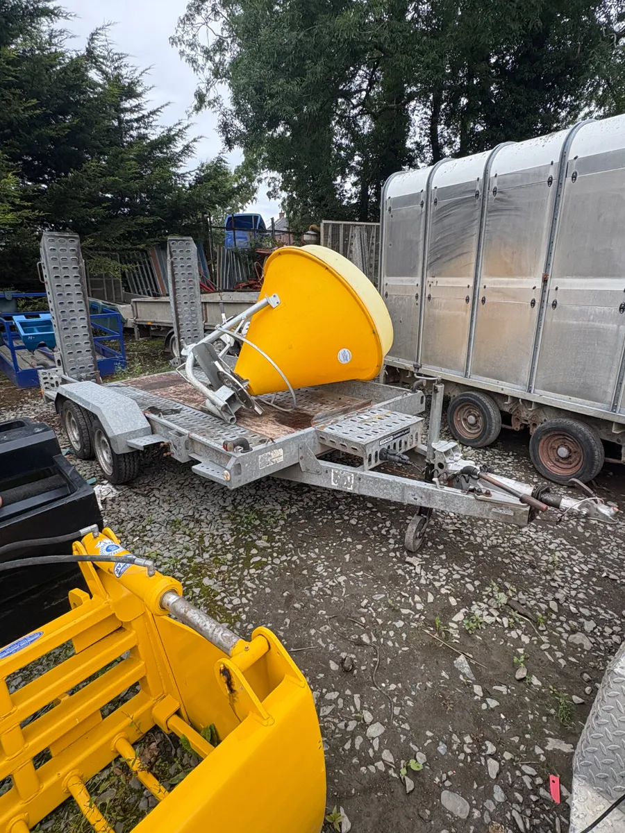 Brian James plant trailer - Image 1