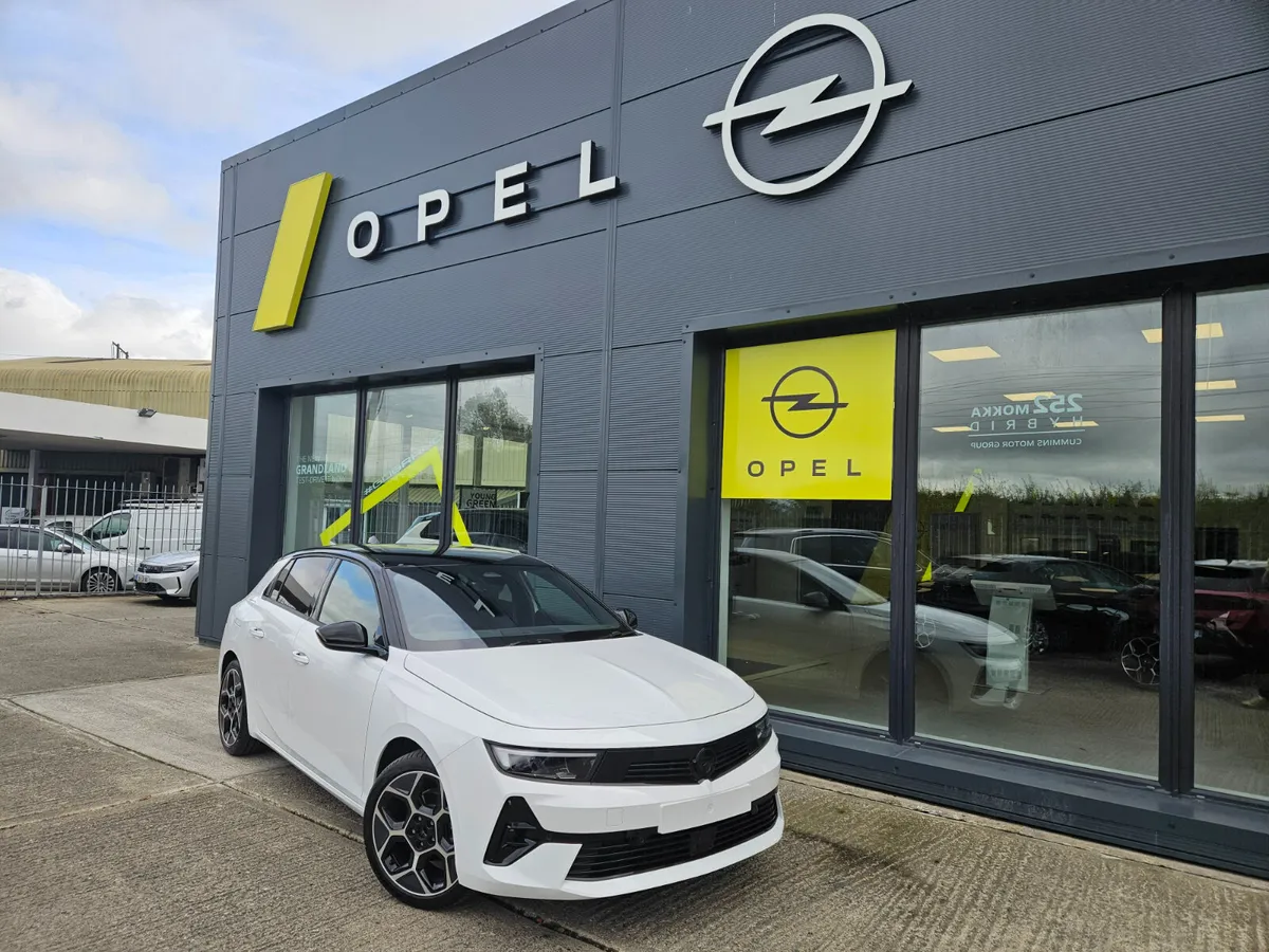 Opel Astra GS 1.2 6 speed manual 130 BHP - Image 3