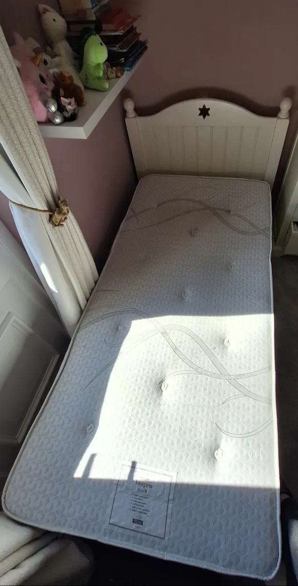 *Free* Kids single bed - Image 1