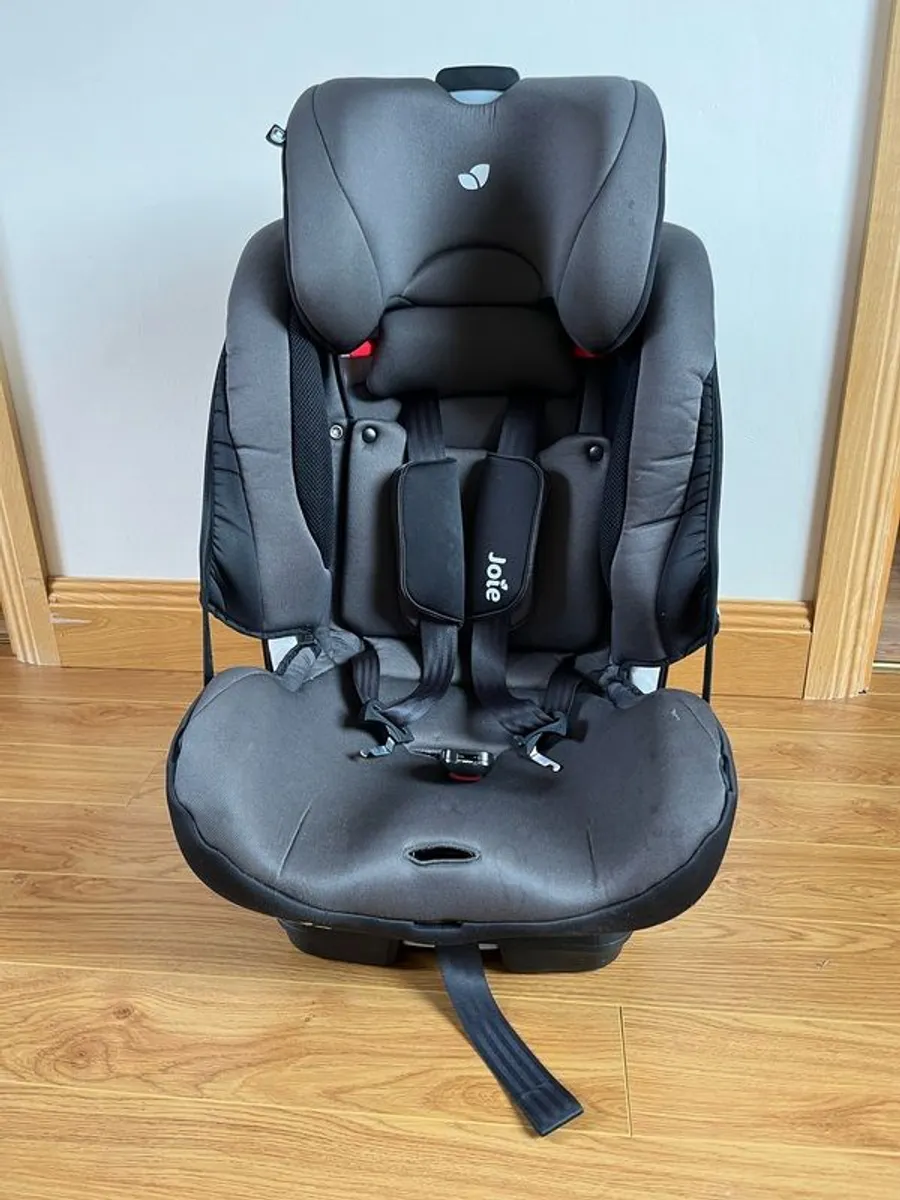Joie Bold car seat - Image 1