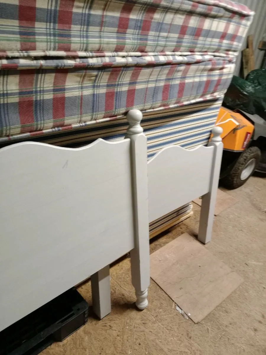 Bed bases and mattress - Image 2