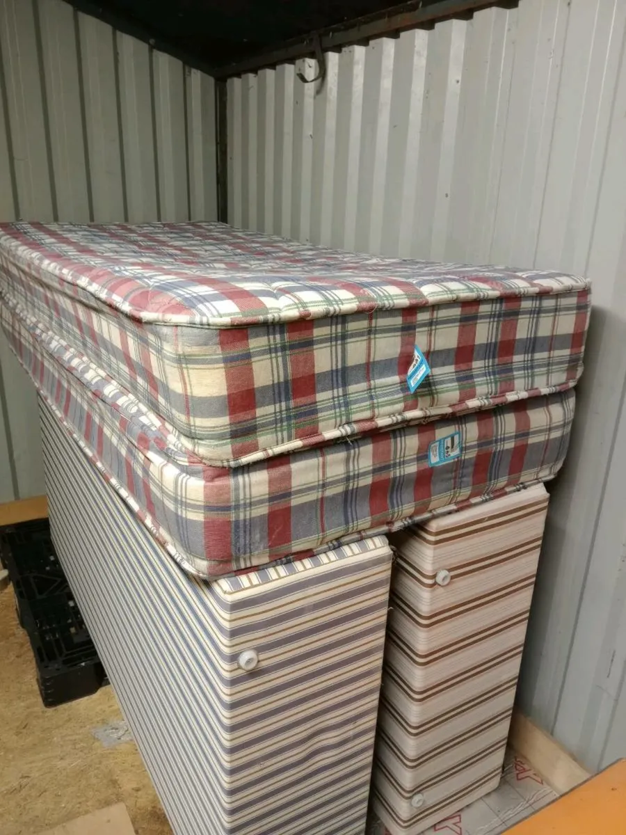 Bed bases and mattress - Image 1