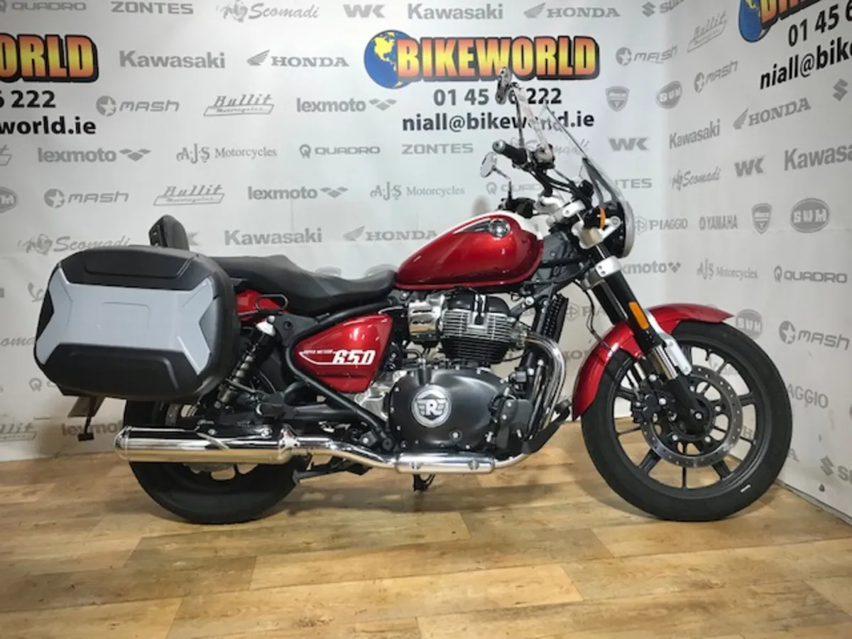 PRE-OWNED Royal Enfield Super Meteor 2023 - Image 1
