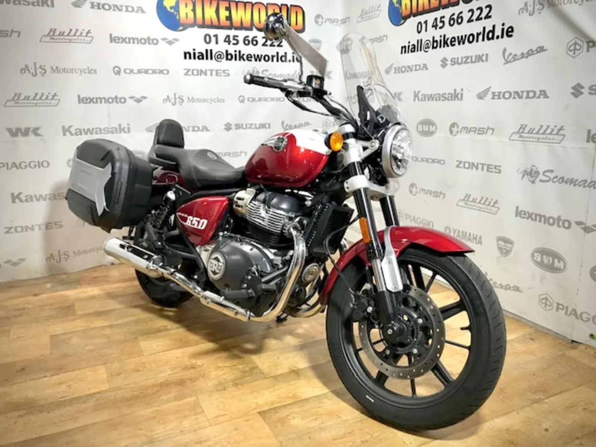 PRE-OWNED Royal Enfield Super Meteor 2023 - Image 2