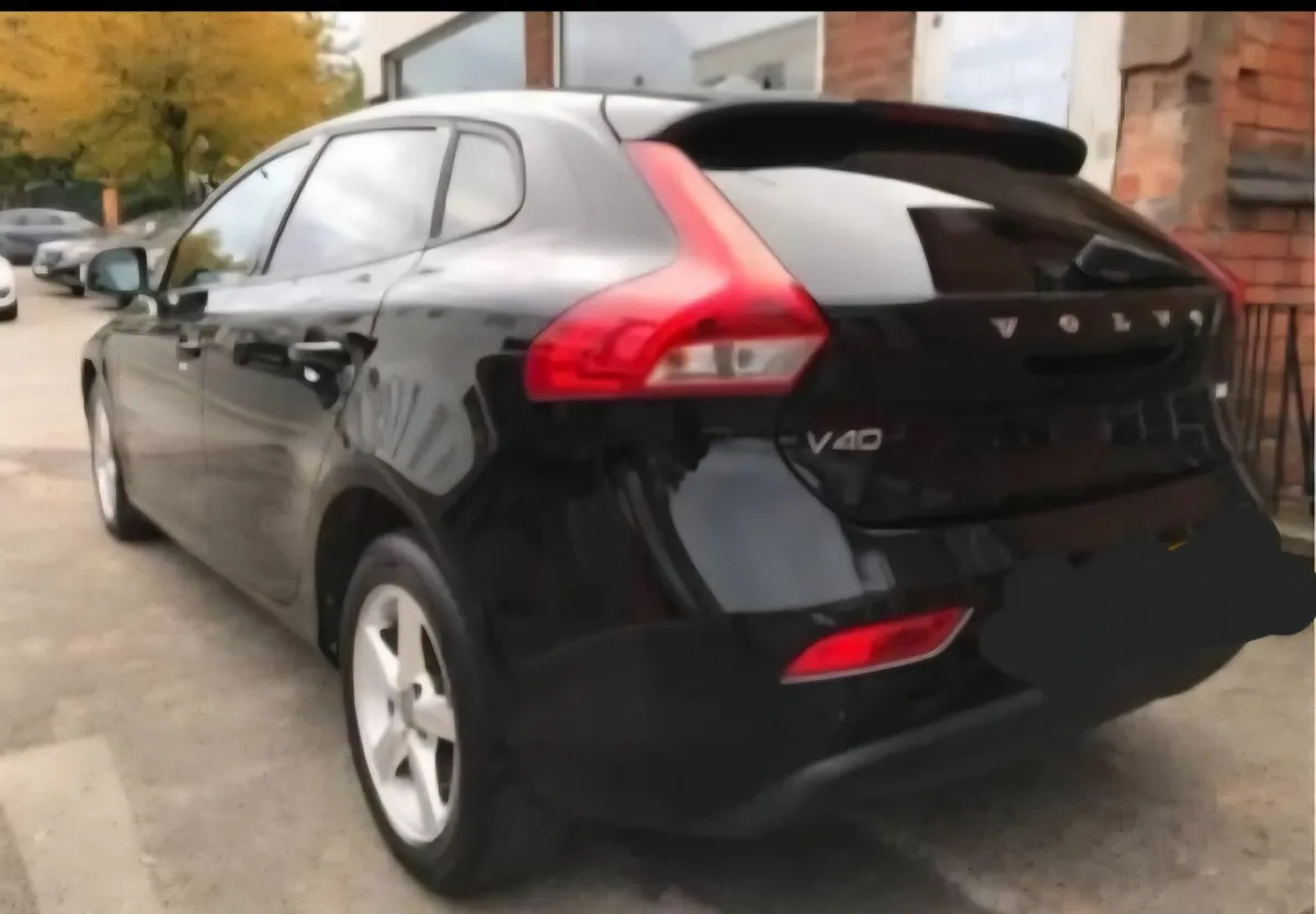 Volvo V40 2016 - Image 3