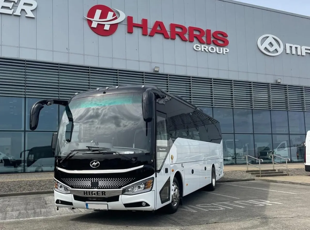 NEW HIGER SUPER 9 XL – 9.8m  COACH - Image 1
