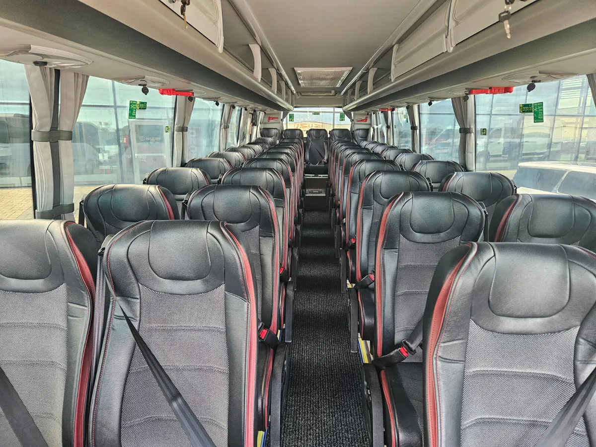 NEW HIGER SUPER 9 XL – 9.8m  COACH - Image 3