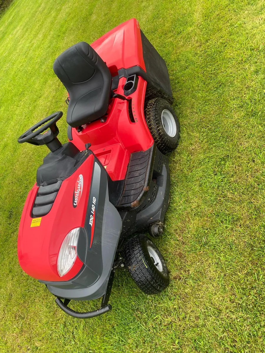 Castle garden ride on lawn mower - Image 4