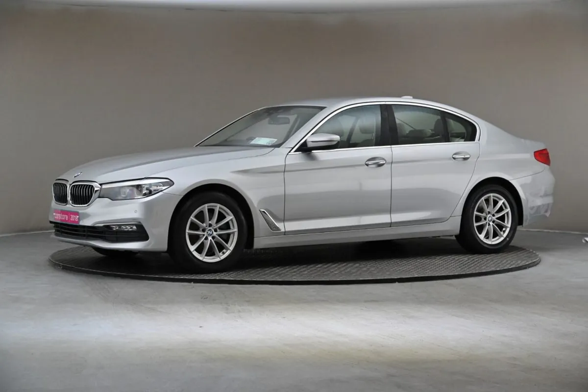 BMW 5 Series 520d SE Auto Leather - Image 4