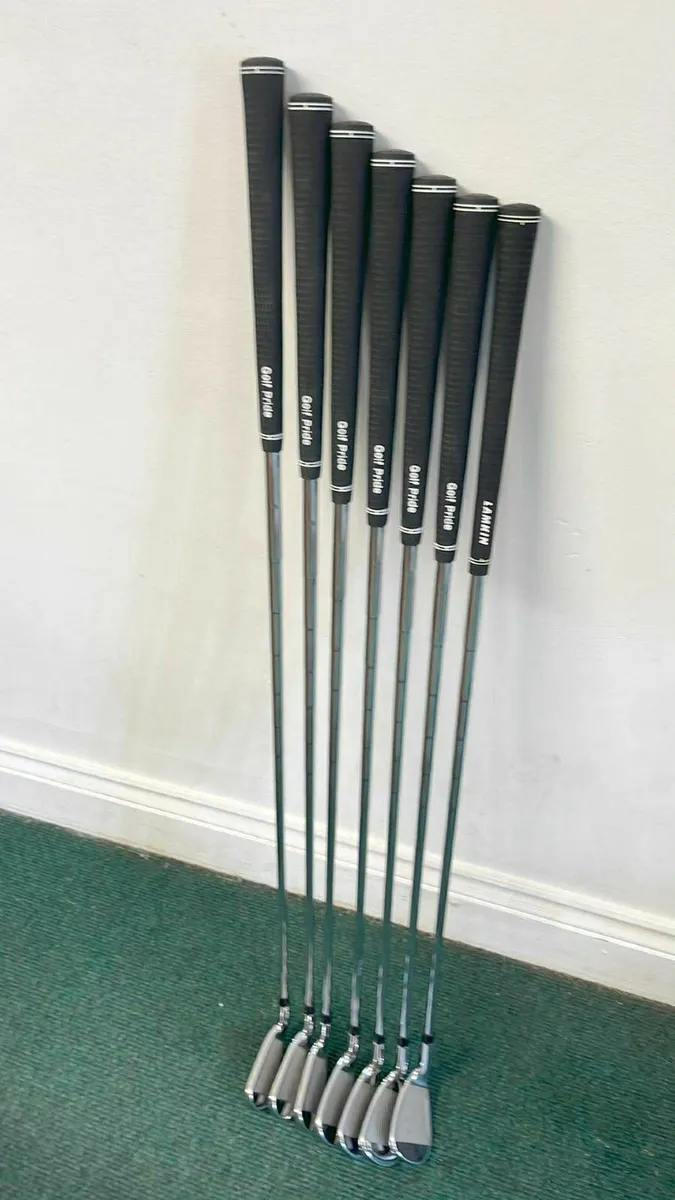 Cobra King SPEEDZONE 5-GW Regular Only €399 - Image 3