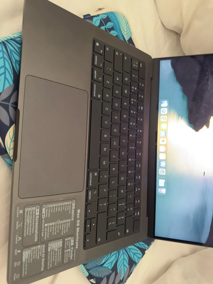 MacBook Pro M4 (14-inch) – Like New with Box - Image 2