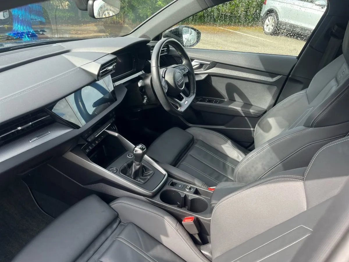 Audi A3 S-line 2.0tdi 116HP Manual - Image 3