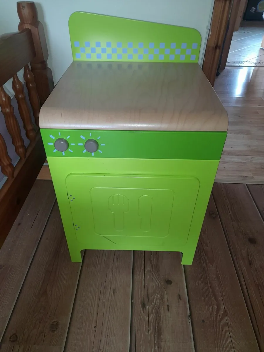 Toy kitchen - Image 1