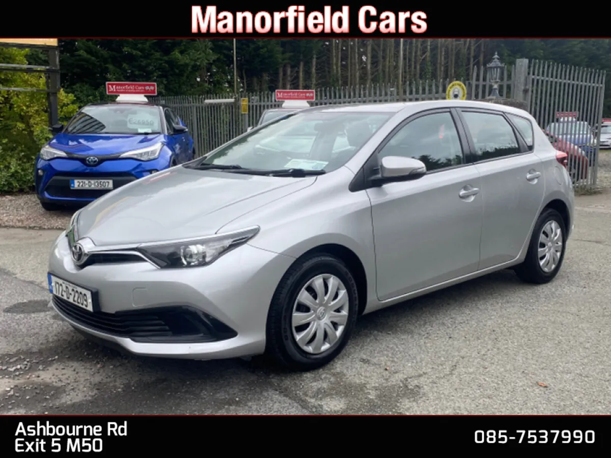 2017 Toyota Auris 1.33 Petrol AIR CONDITIONING - Image 4