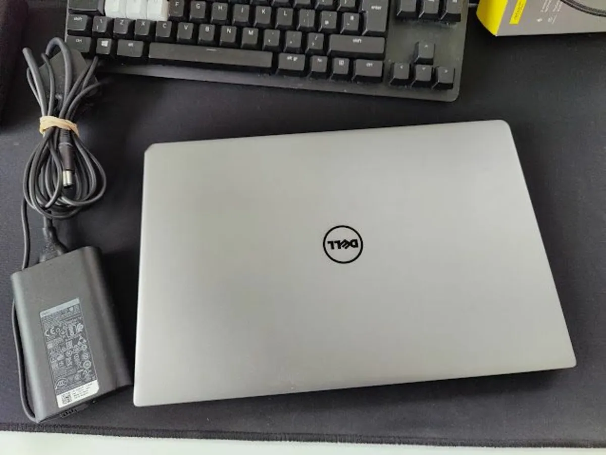 Dell XPS premium laptop i7/8GB/256GB SSD/W11 - Image 3