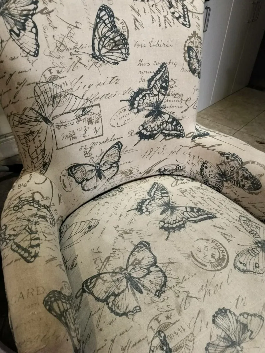 Fireside chairs - Image 4