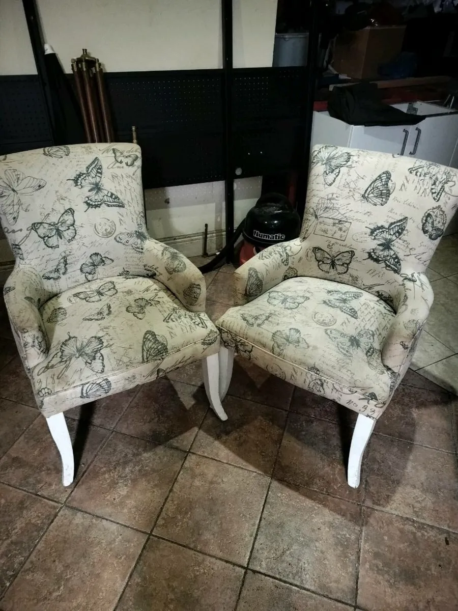 Fireside chairs - Image 1