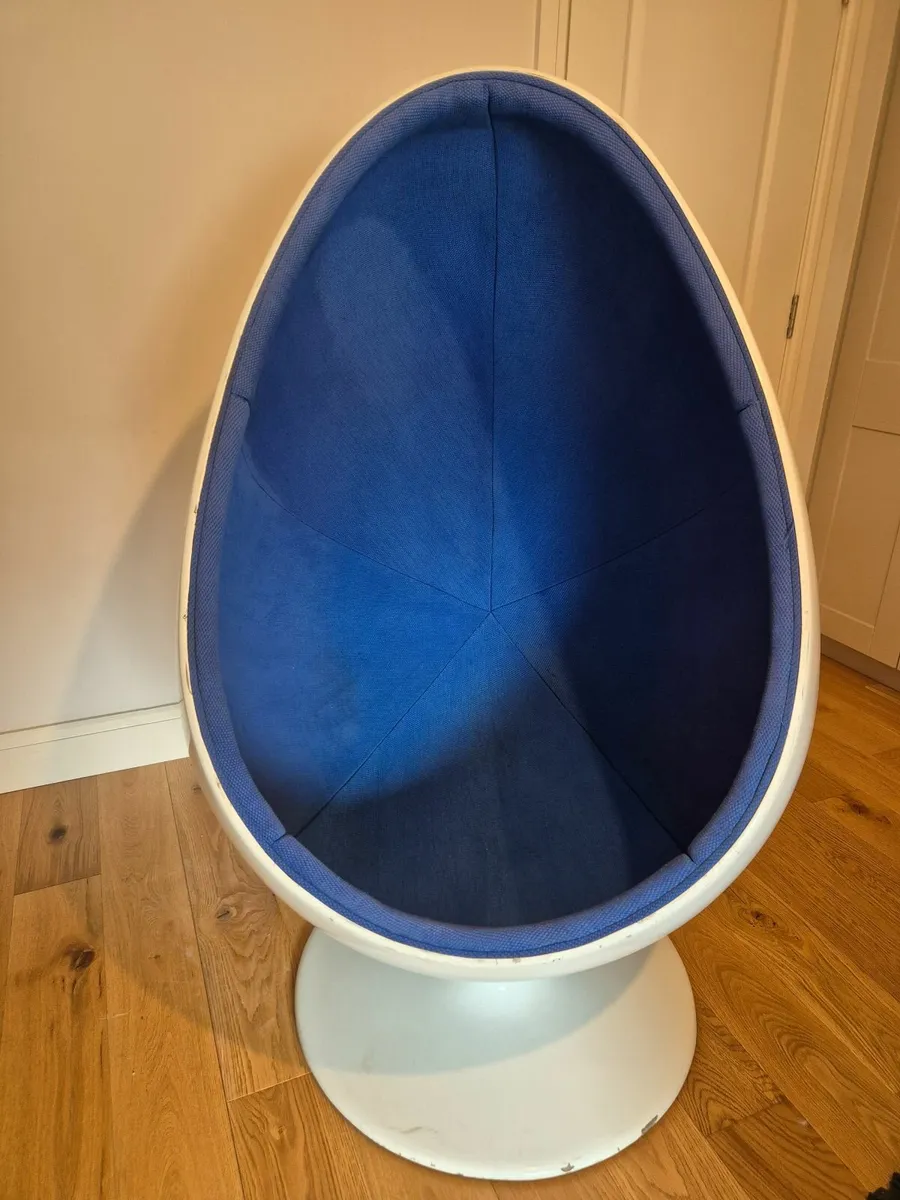 Egg Chair - Image 3
