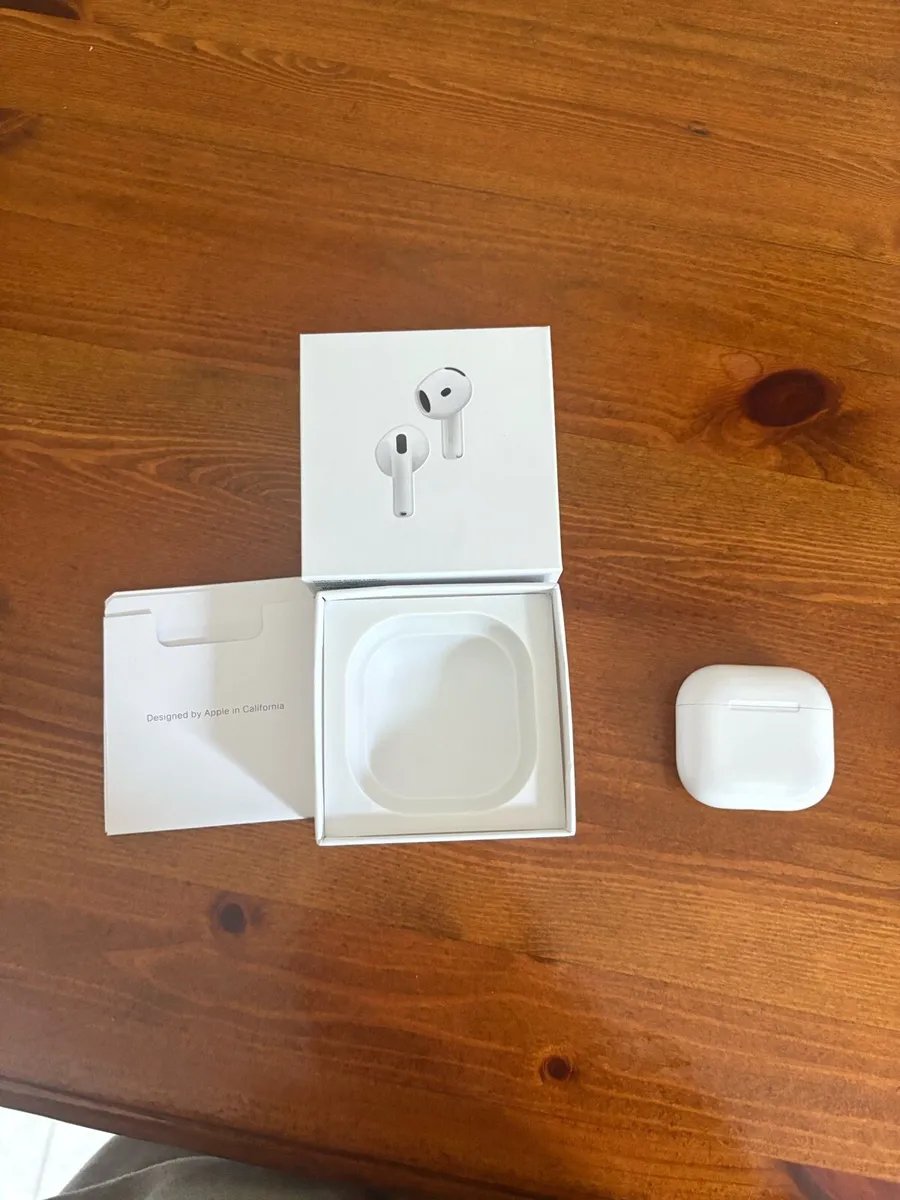 AirPods 4 - Image 1