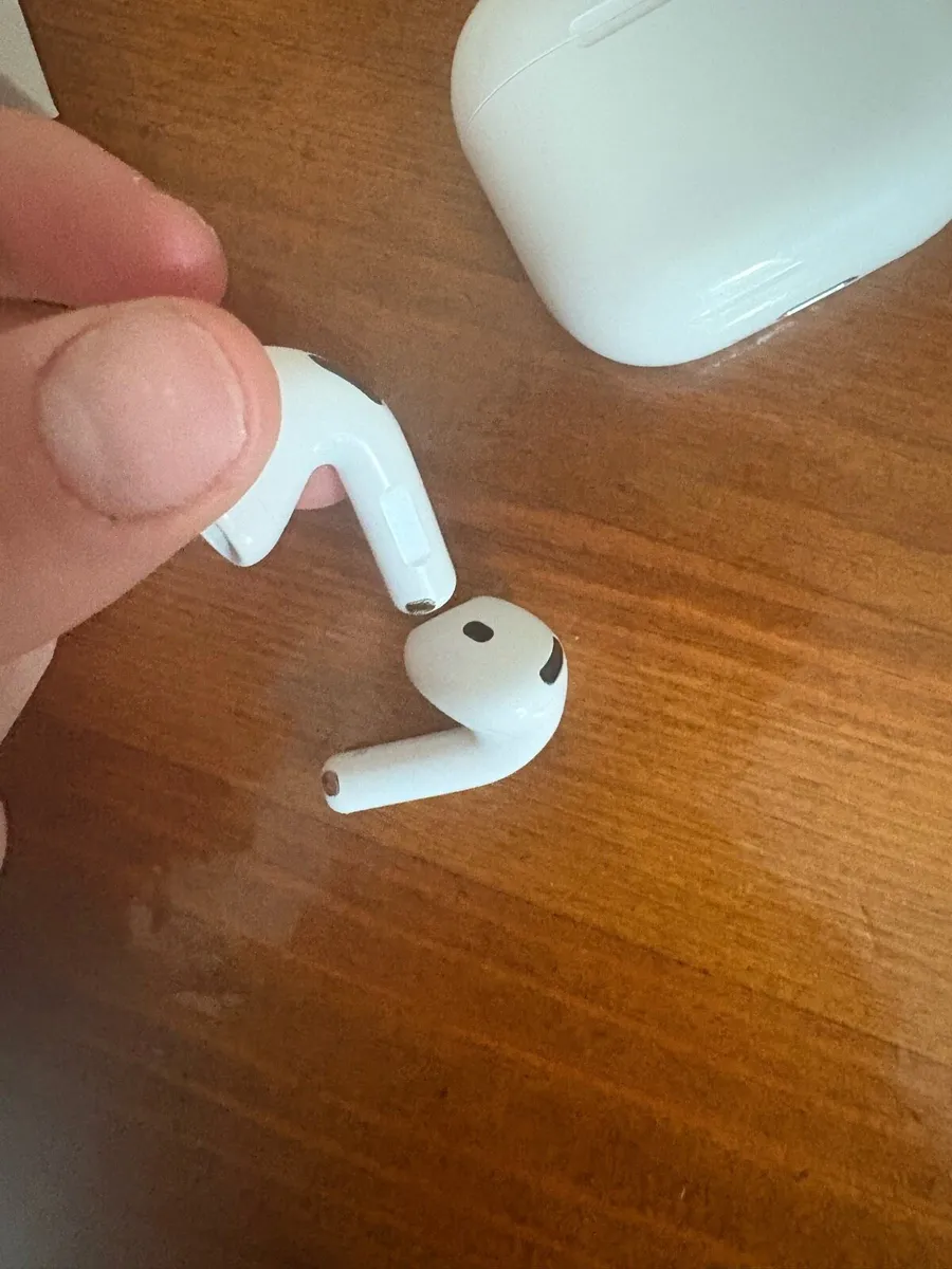 AirPods 4 - Image 3