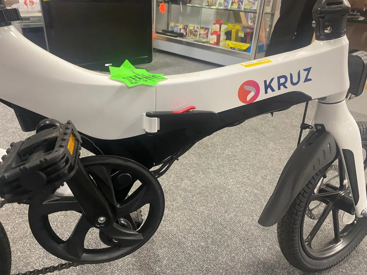 Kruz Cadiz Folding Ebike - Great Condition - Image 4