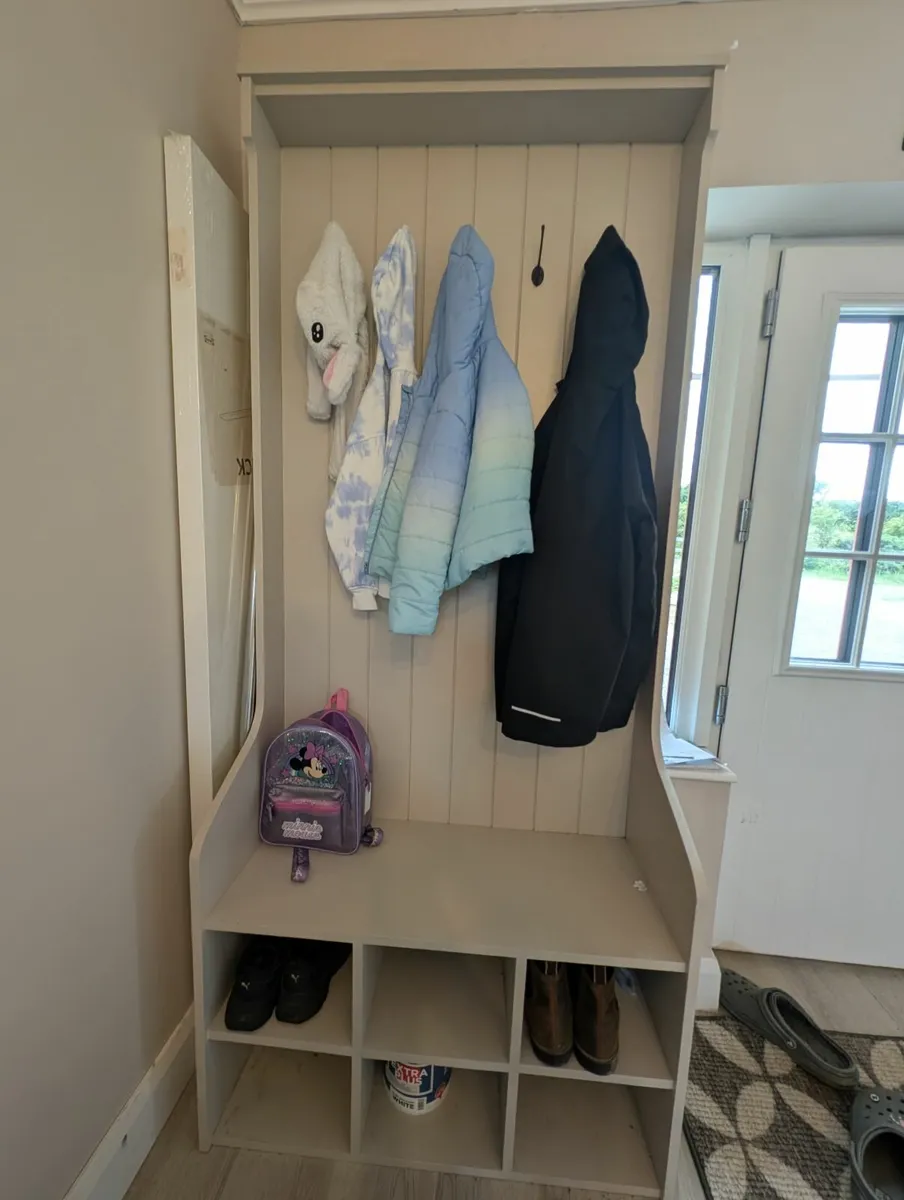 Hallway storage unit - Image 2