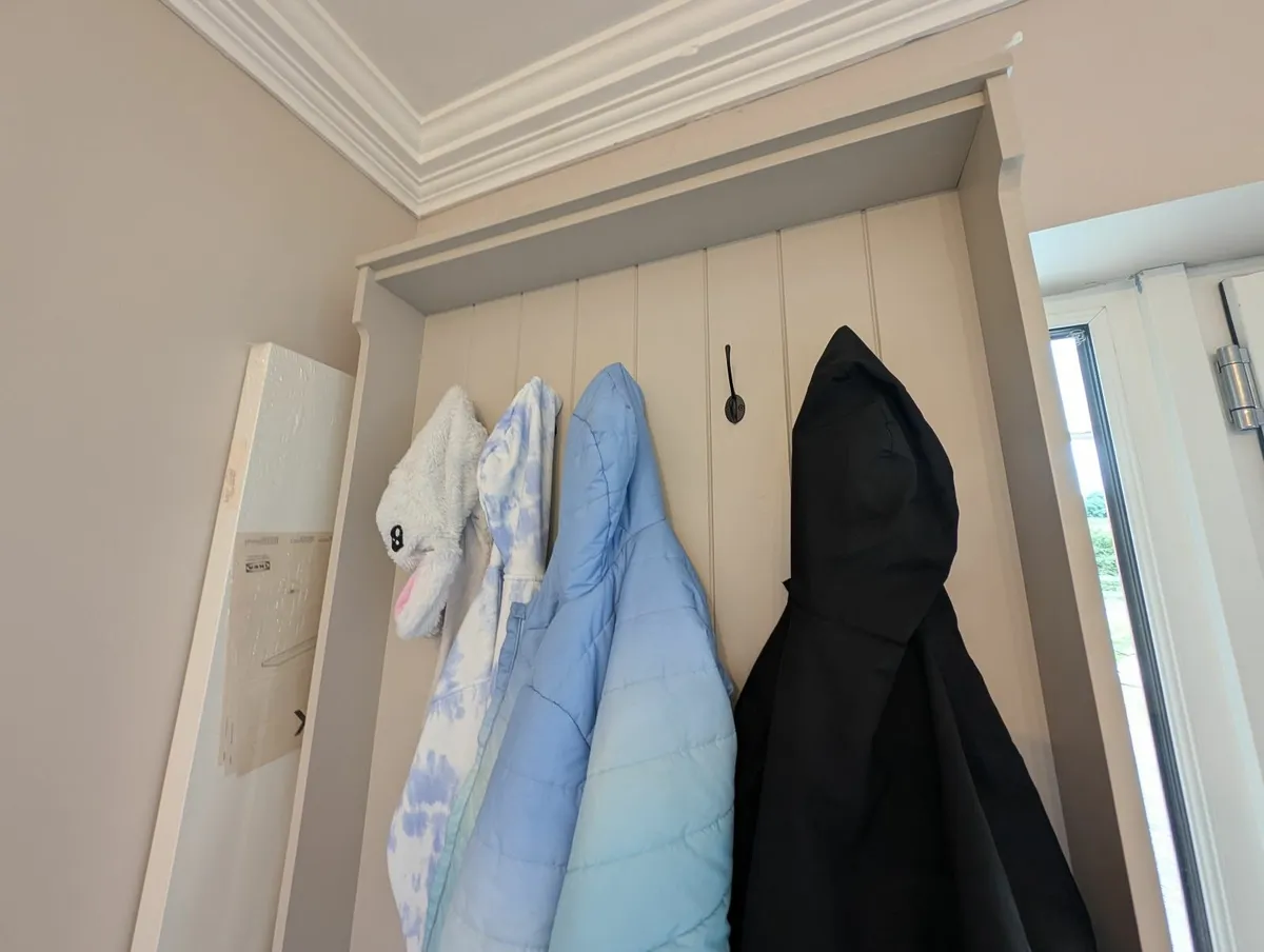 Hallway storage unit - Image 3