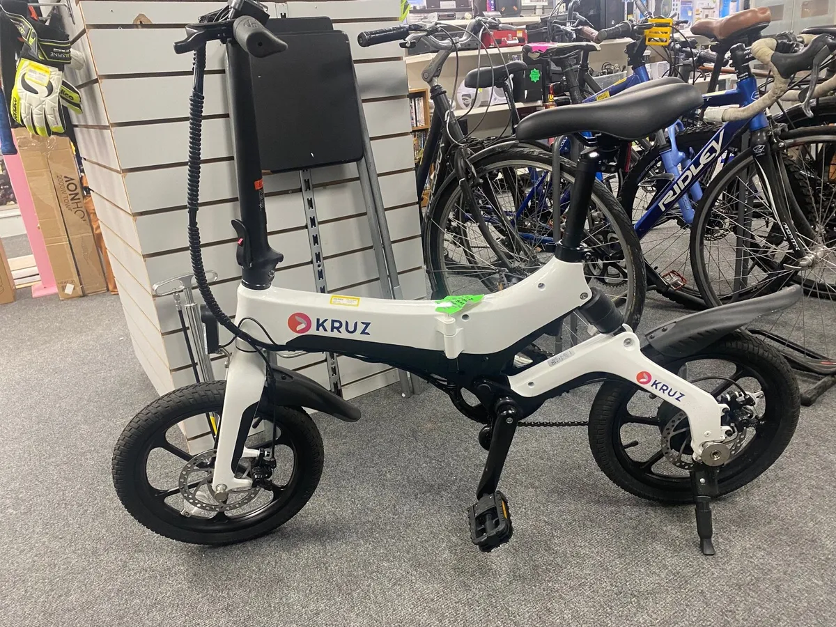 Kruz Cadiz Folding Ebike - Great Condition - Image 1