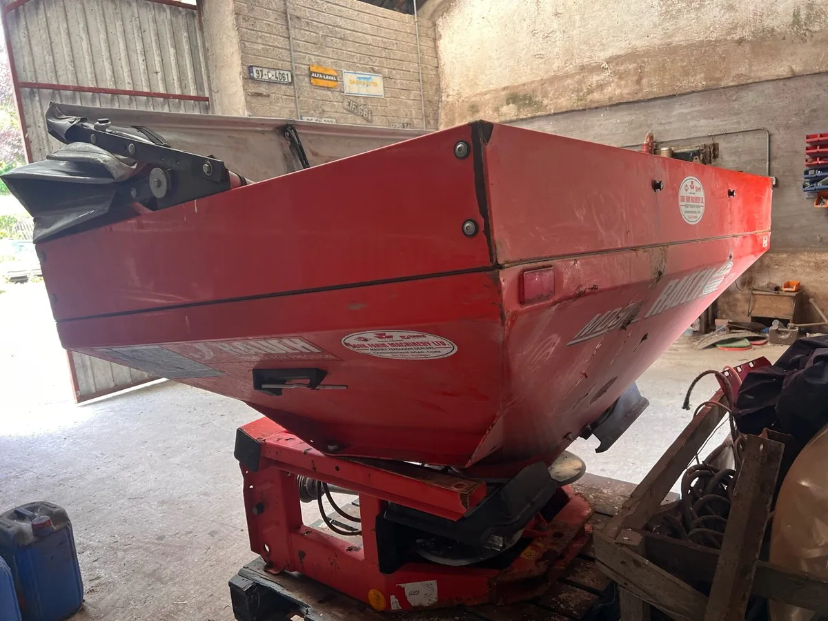 Rauch fertilizer spreader - Image 4