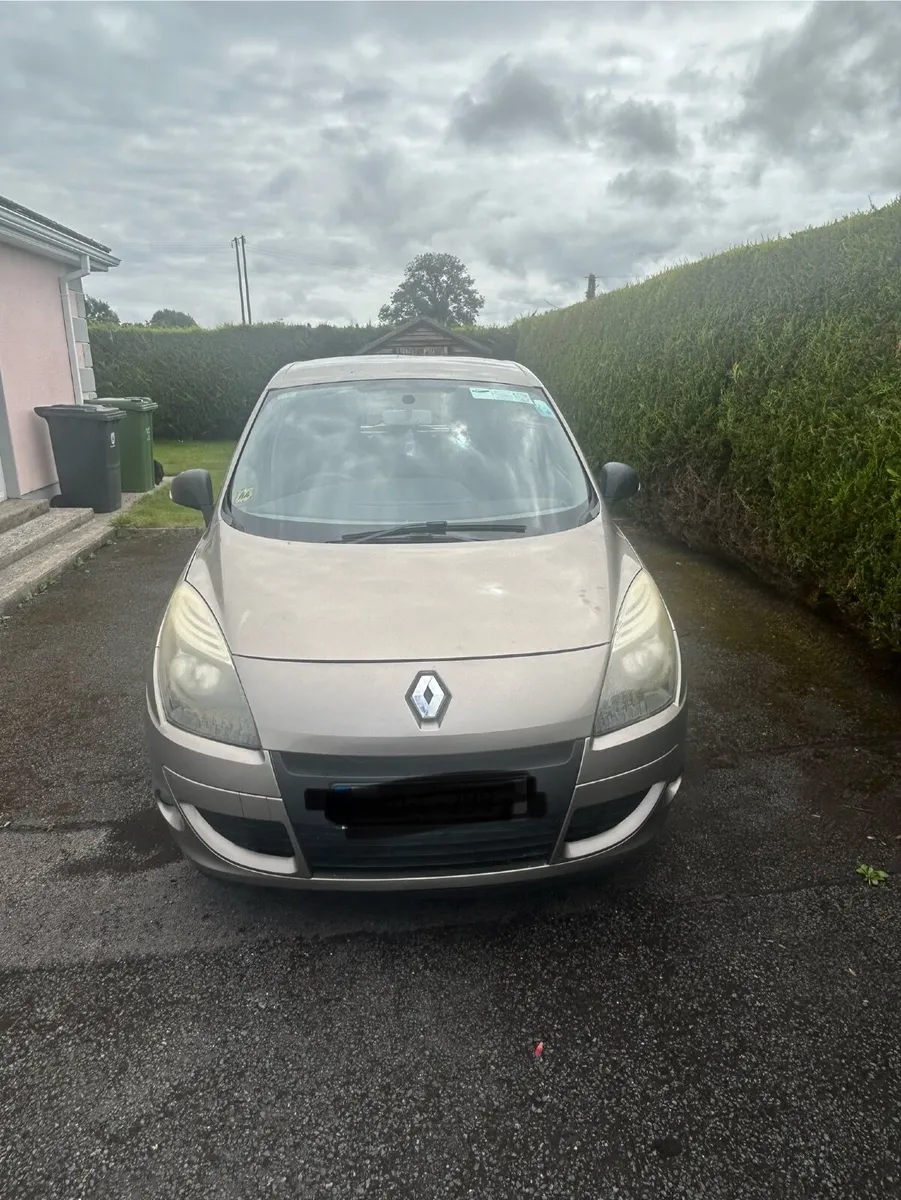 Renault Scenic 2010 - Image 1