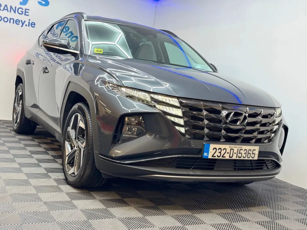 Hyundai Tucson 2WD Executive Plus HEV Auto low Mi - Image 3