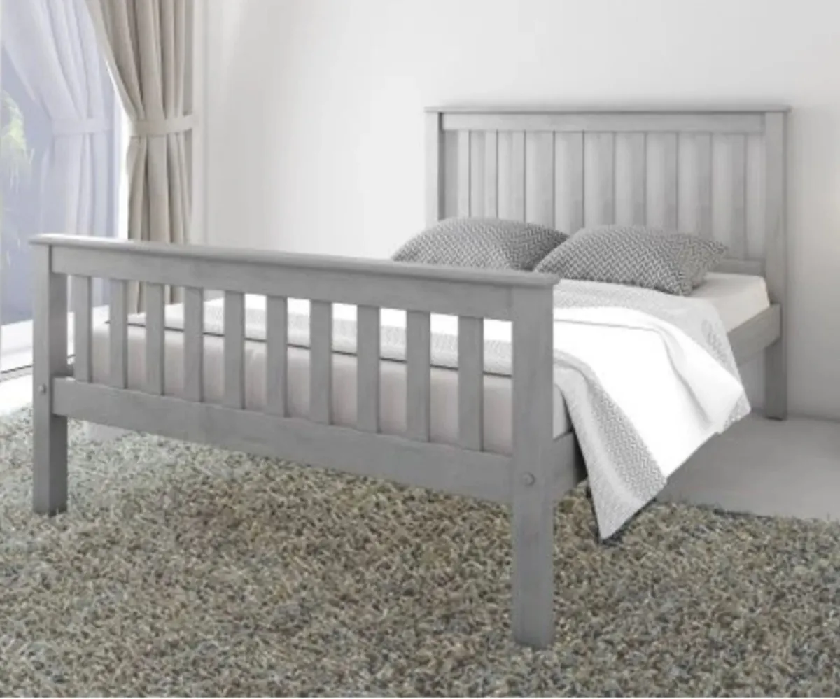 Single bed - Image 1