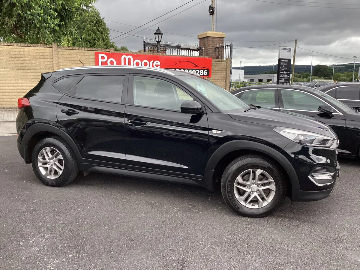 Hyundai Tucson ** ONLY 126KMS - Image 3