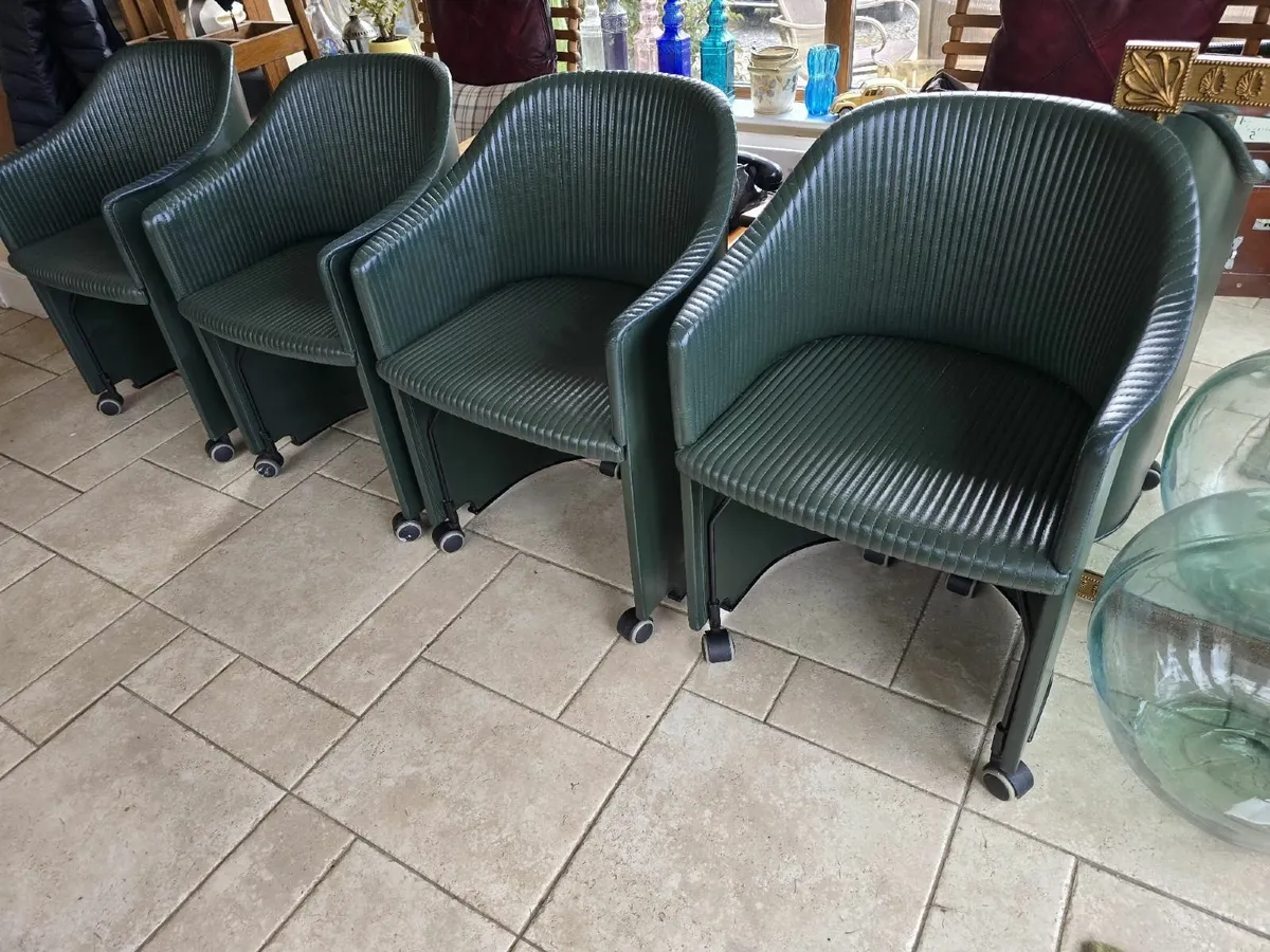 4 rare Italian artona leather chairs model 8552 - Image 4