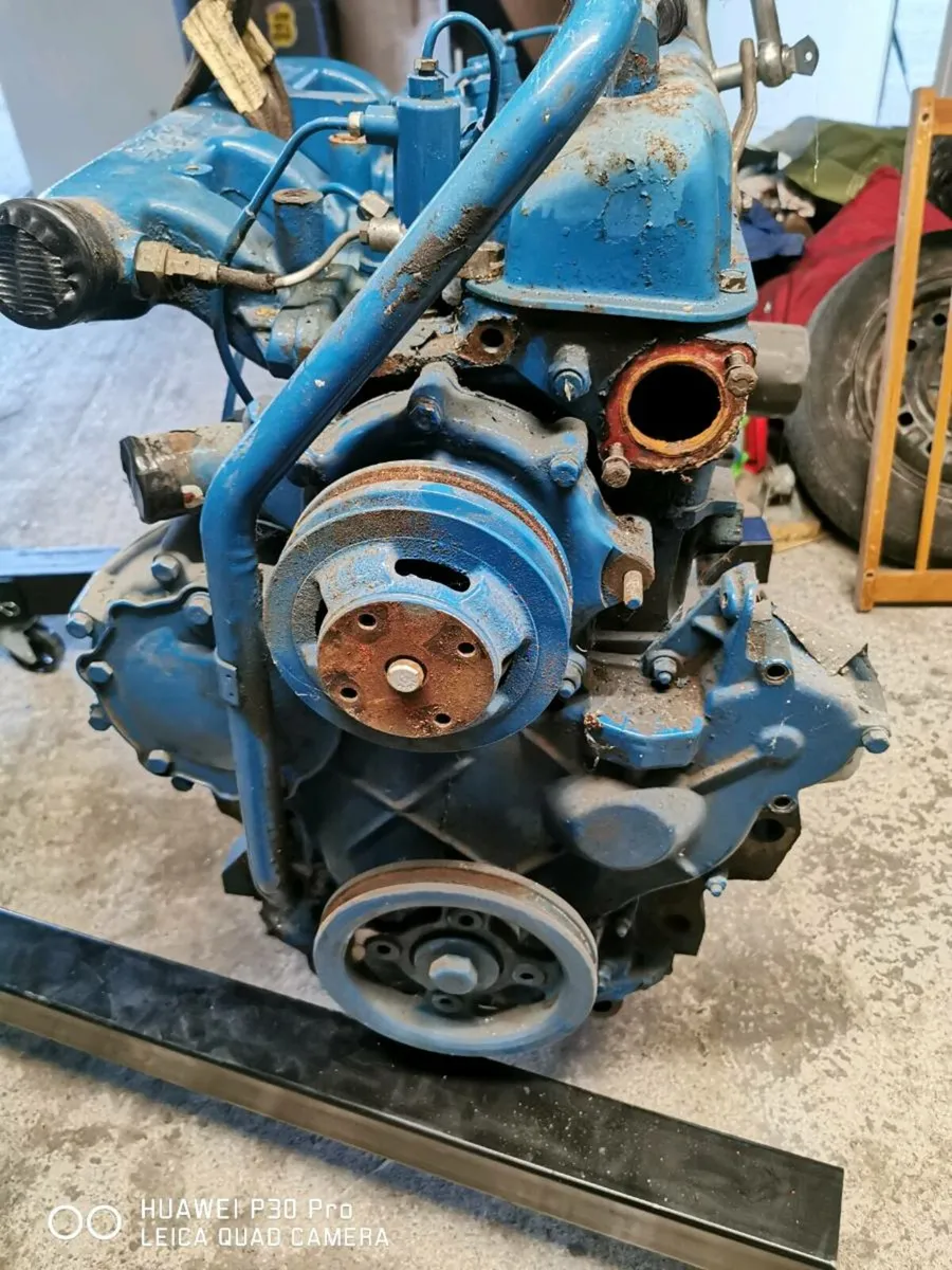 Ford engine - Image 3