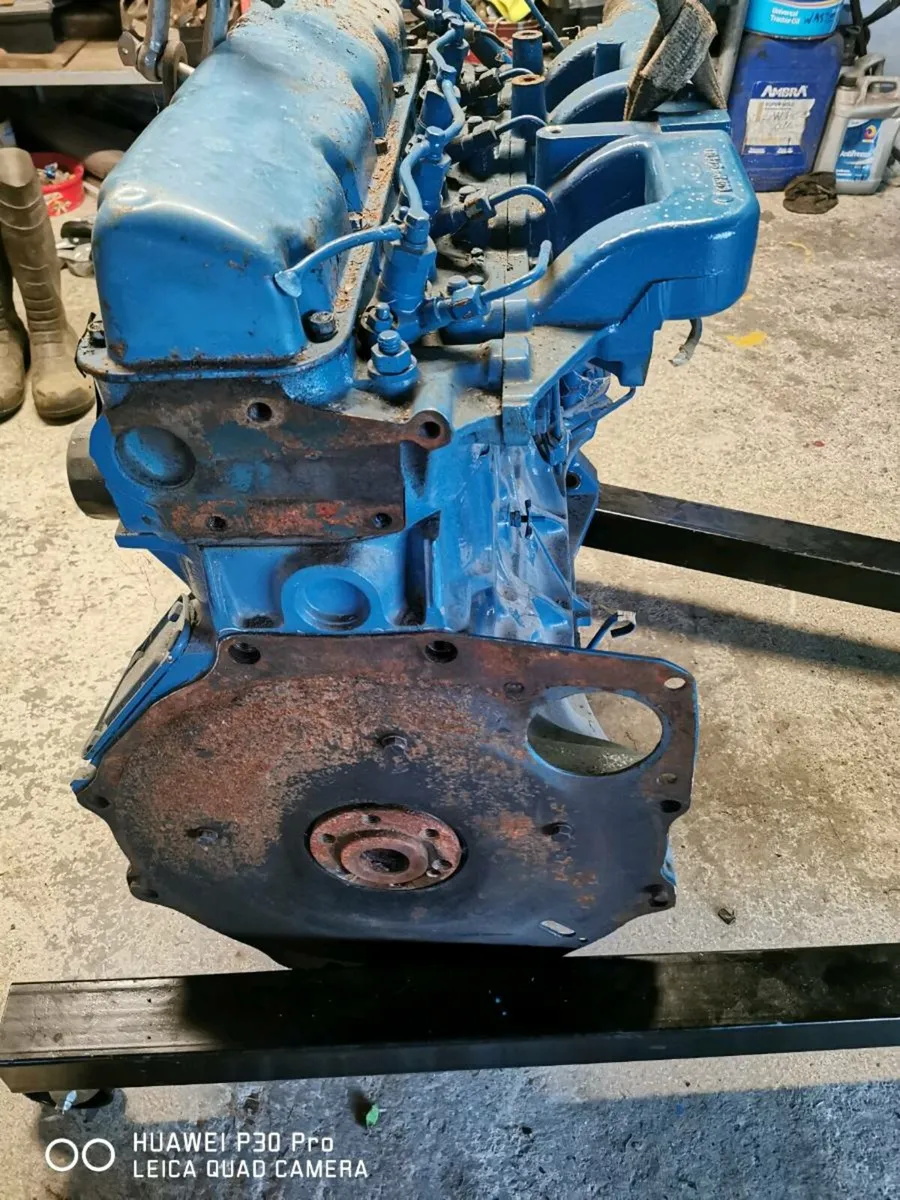 Ford engine - Image 4