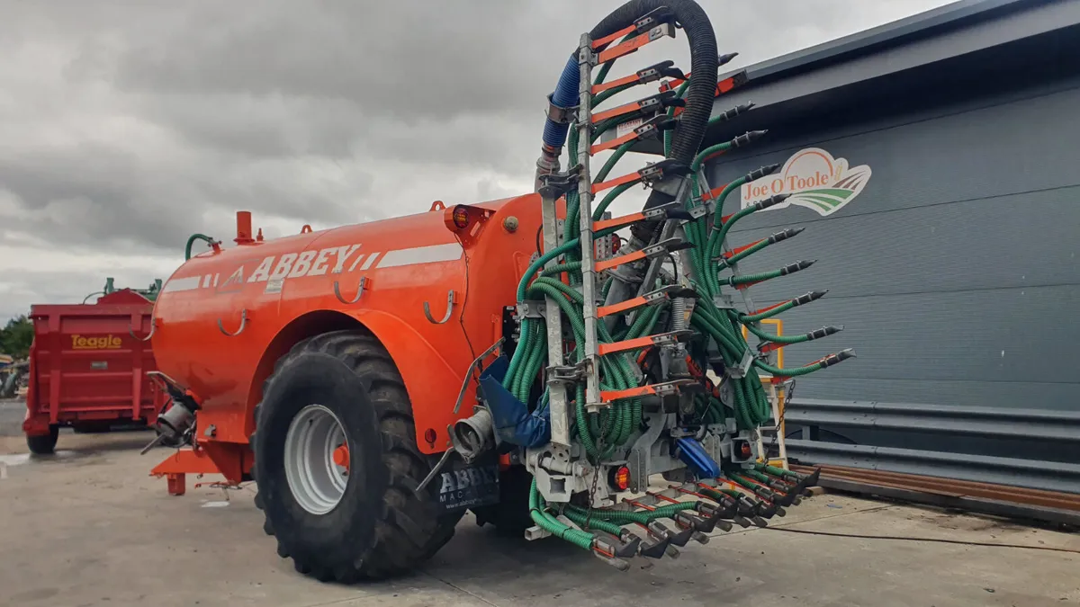 Abbey 2250 Tanker, 7.7 Mtr Trailing Shoe - Image 2