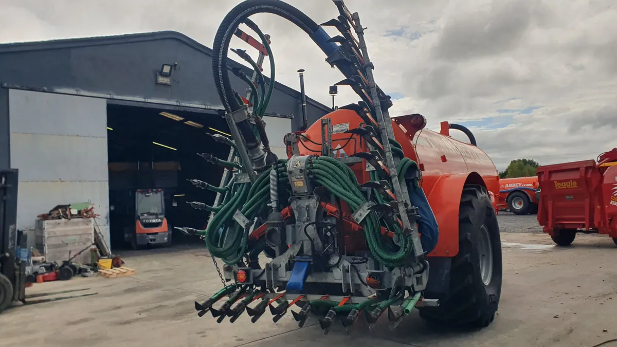 Abbey 2250 Tanker, 7.7 Mtr Trailing Shoe - Image 3