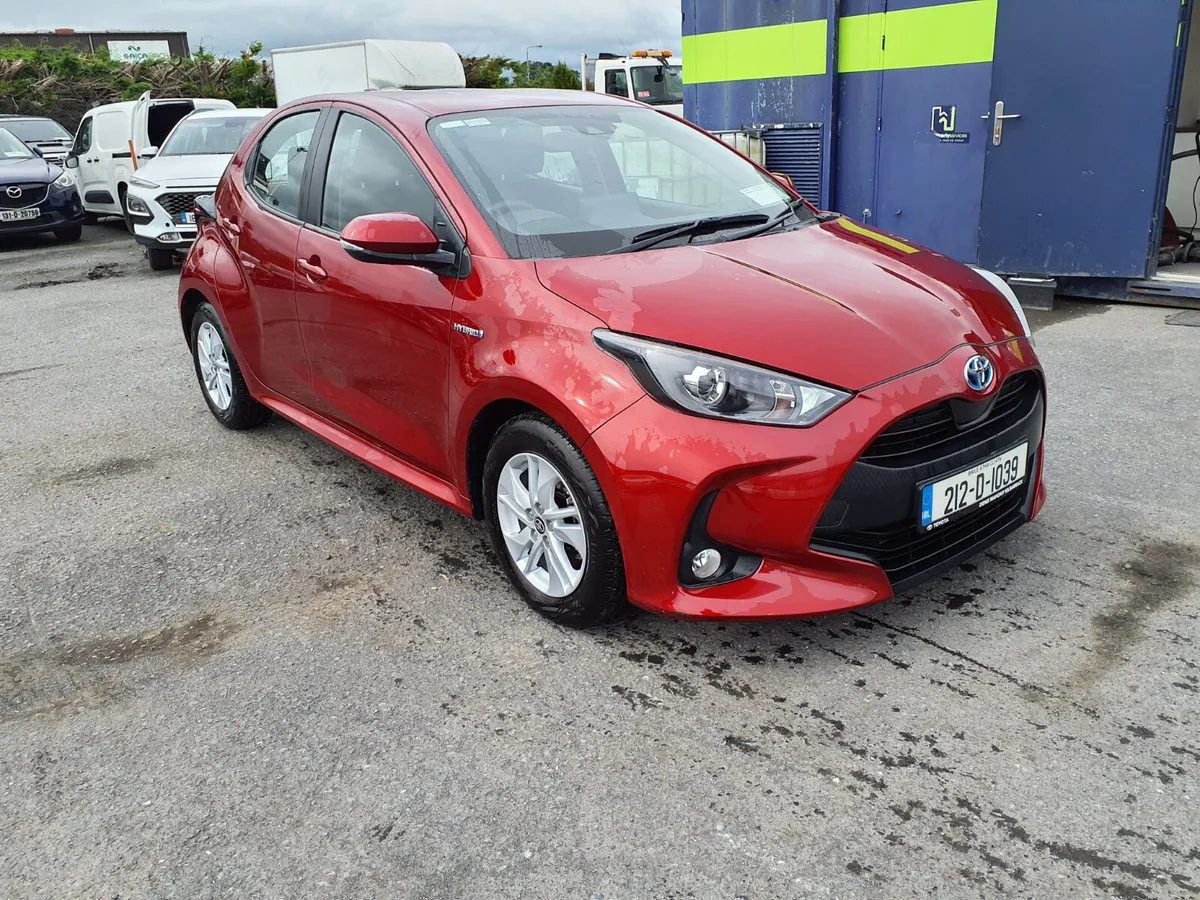 Toyota Yaris 2021 - Image 2