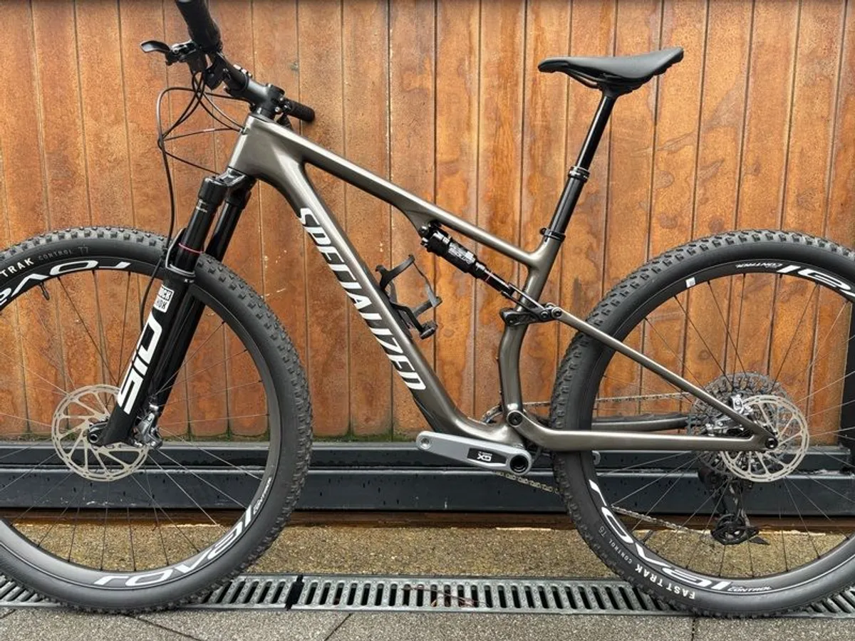 Specialized Epic 8 Expert Medium - Image 2
