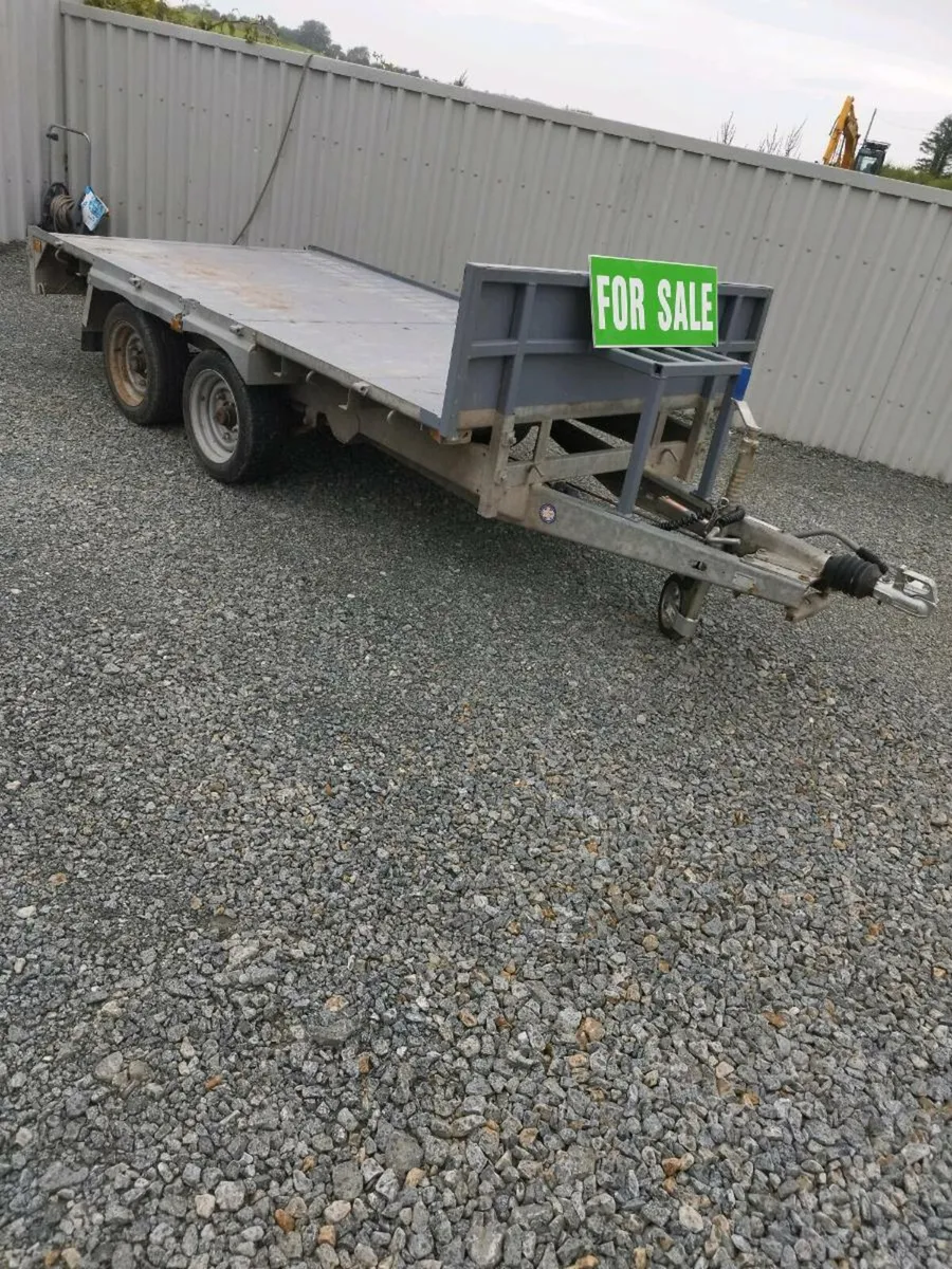 Trailer - Image 1